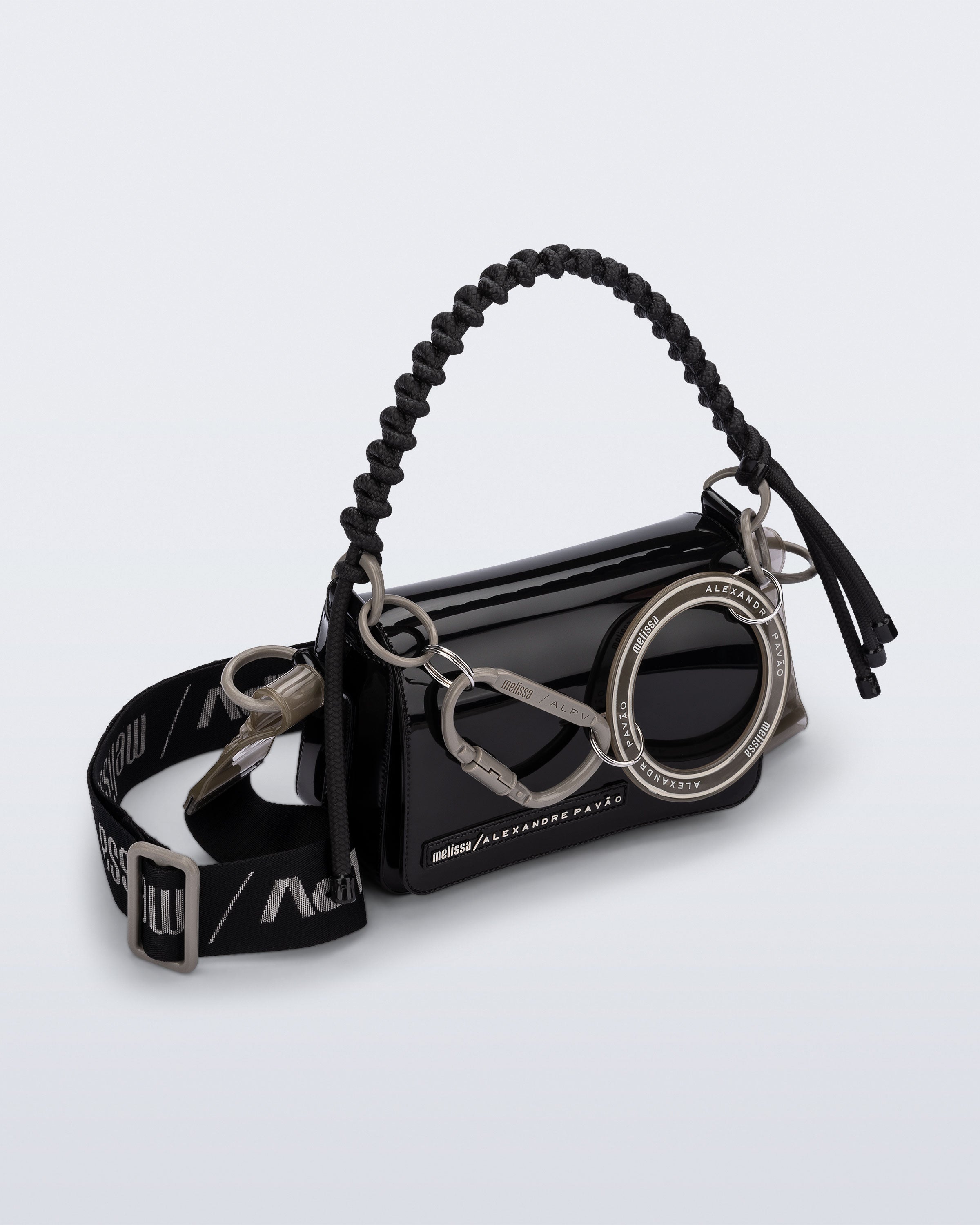 MELISSA OLGA BAG + ALEXANDRE PAVAO