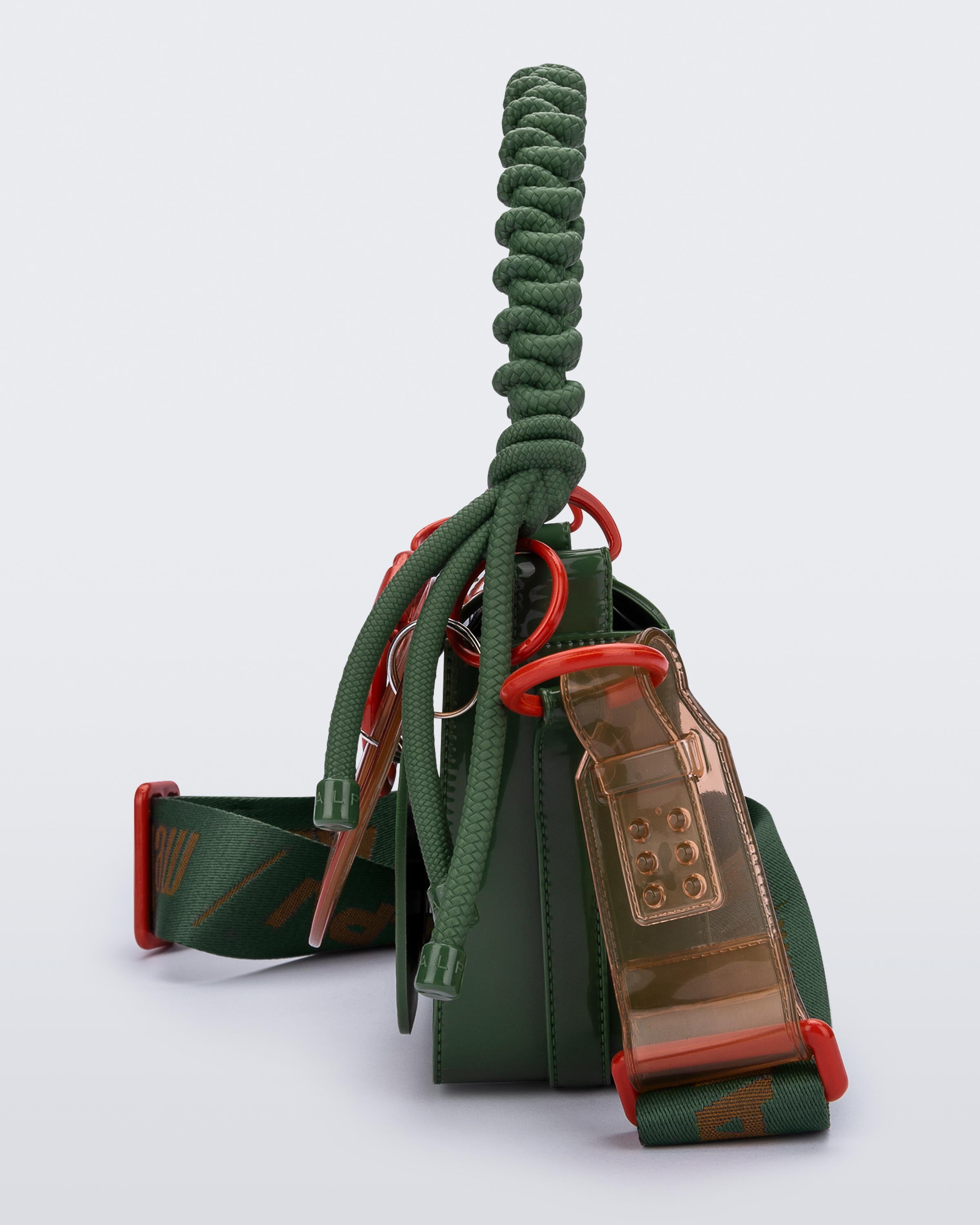 MELISSA OLGA BAG + ALEXANDRE PAVAO