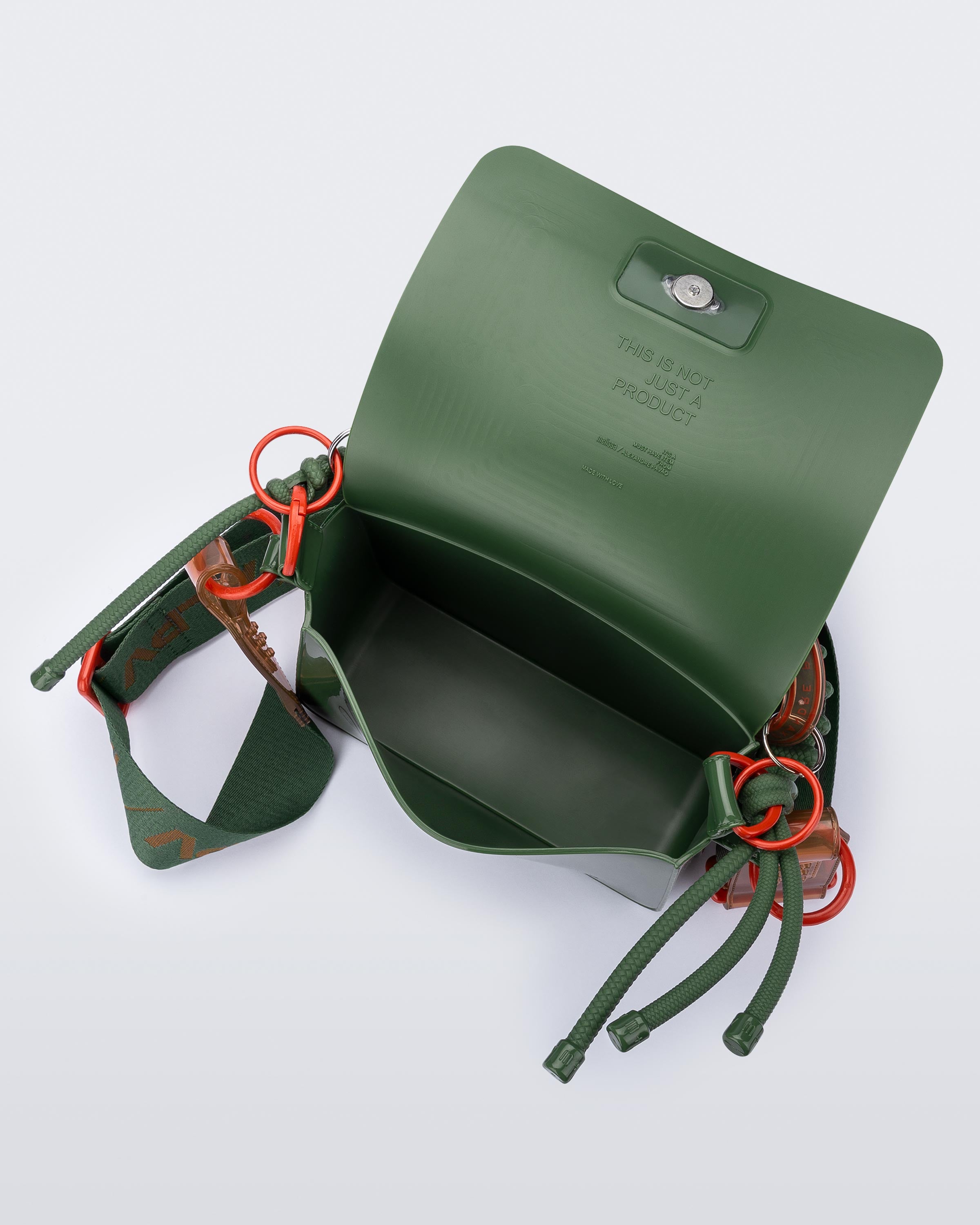 MELISSA OLGA BAG + ALEXANDRE PAVAO