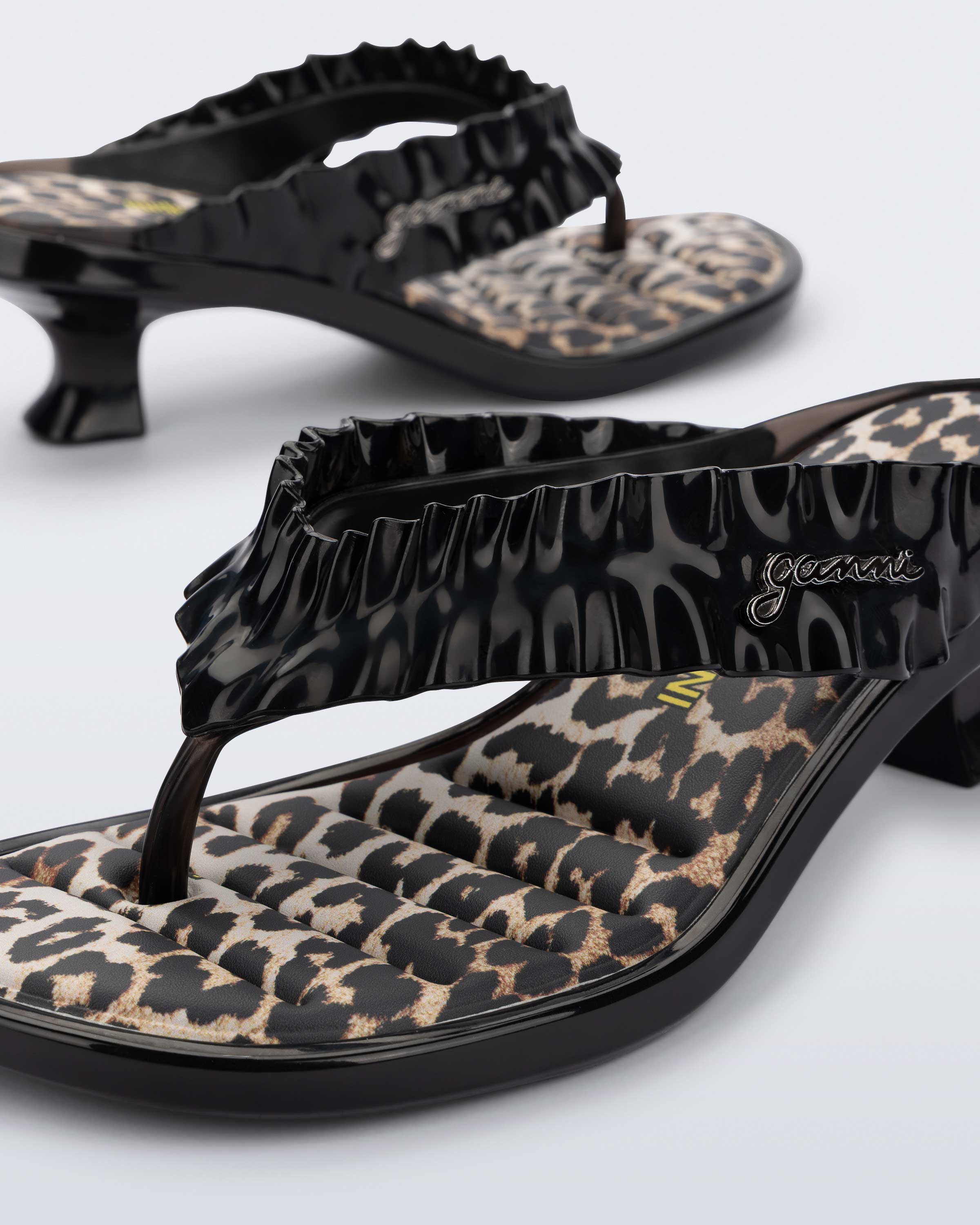 MELISSA THONG KITTEN HEEL + GANNI