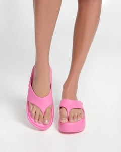MELISSA FREE PLATFORM THONG -PINK