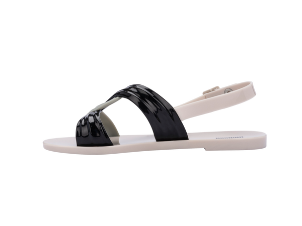 Melissa essential best sale sandal ad