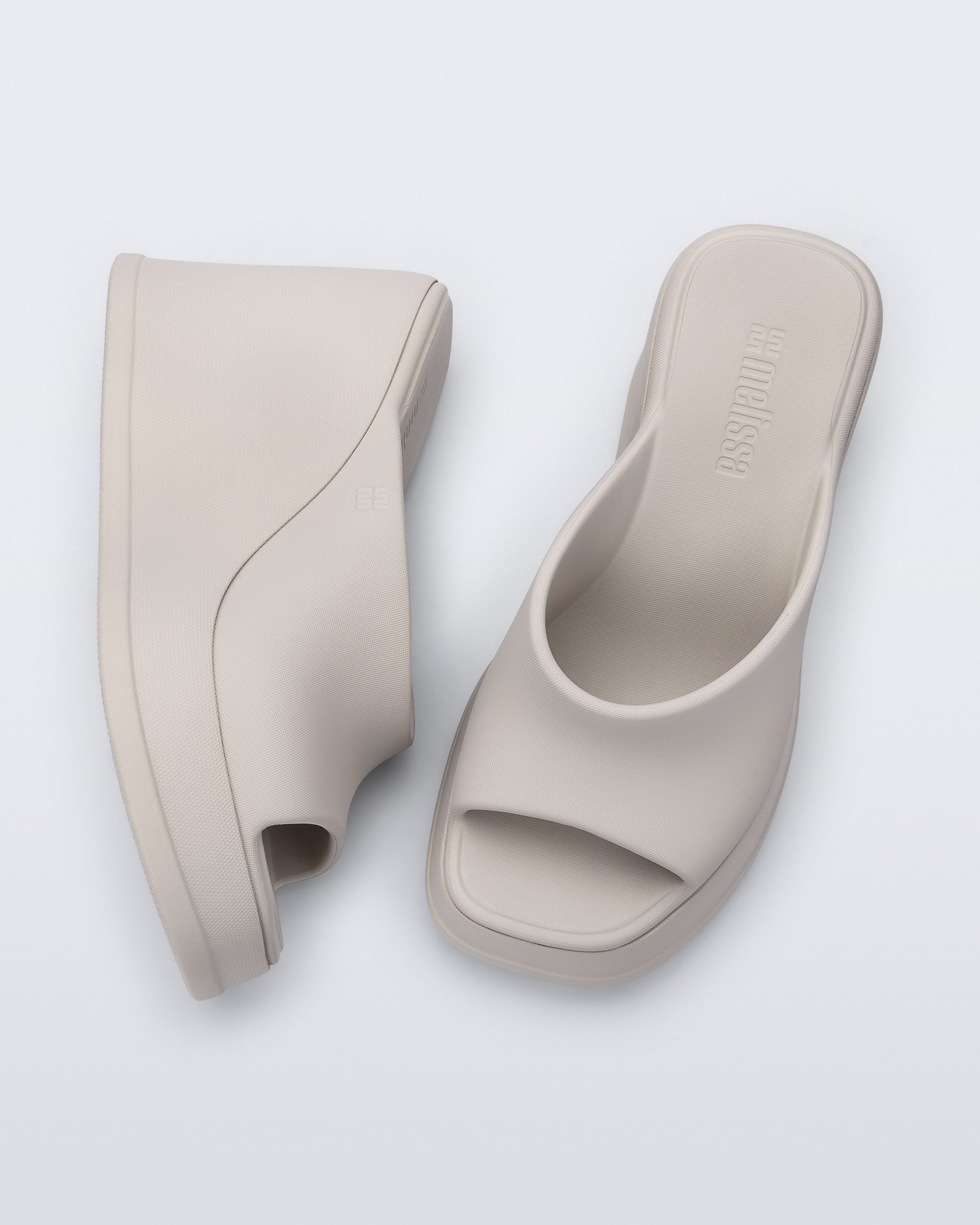 MELISSA FREE SLIP BEIGE