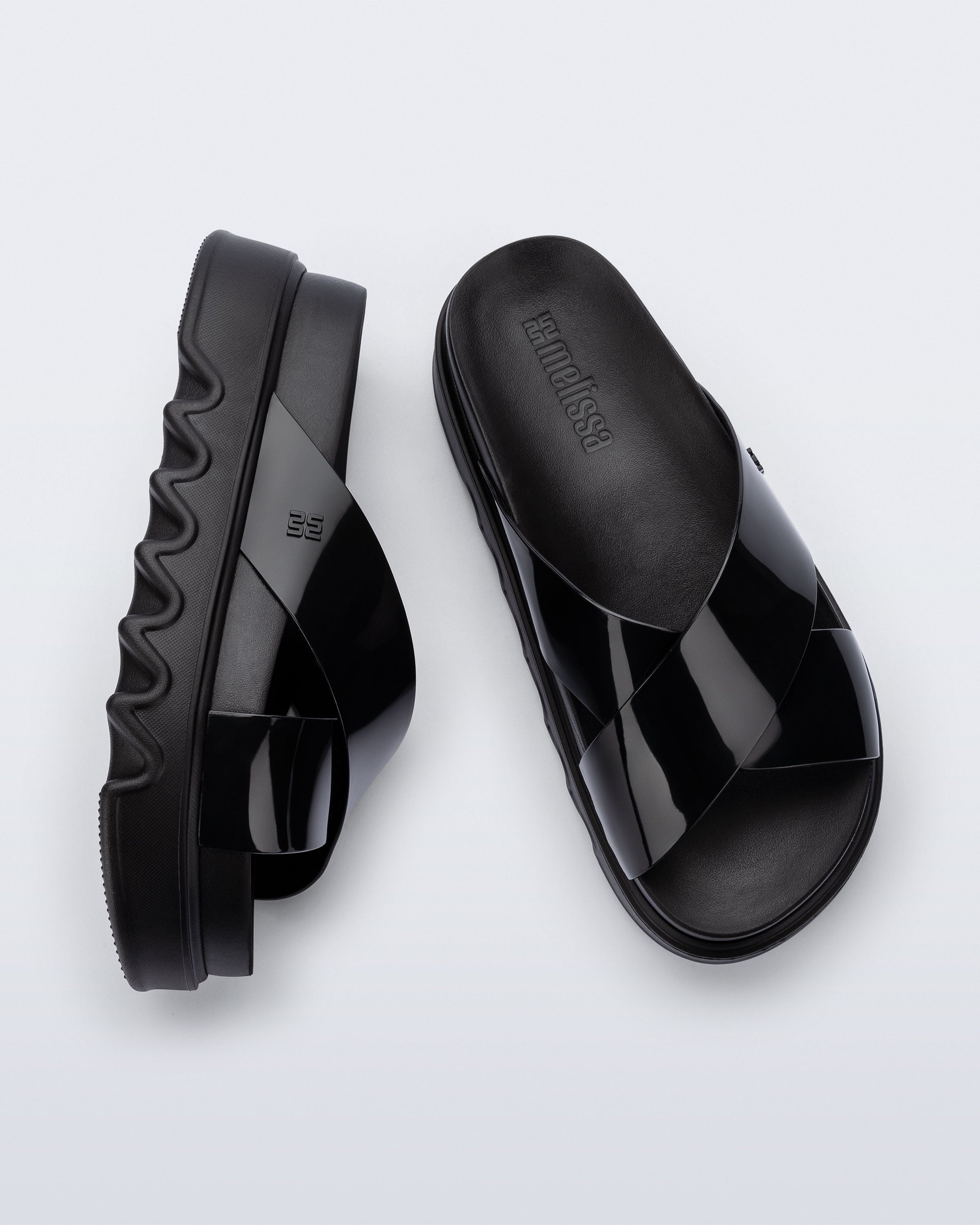 MELISSA COZY CROSS PLATFORM AD BLACK